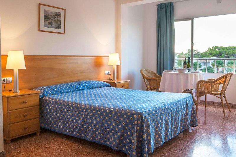 Maria Hotel Es Pujols Bagian luar foto